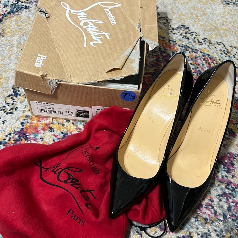 Kate 85 patent black louboutins